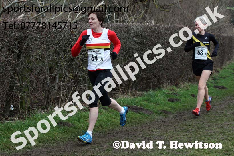 Senior and veteran womens 2018 Durham Cathedral Cross Country Relay. Photo:  David T. Hewitson/Sports for All Pics